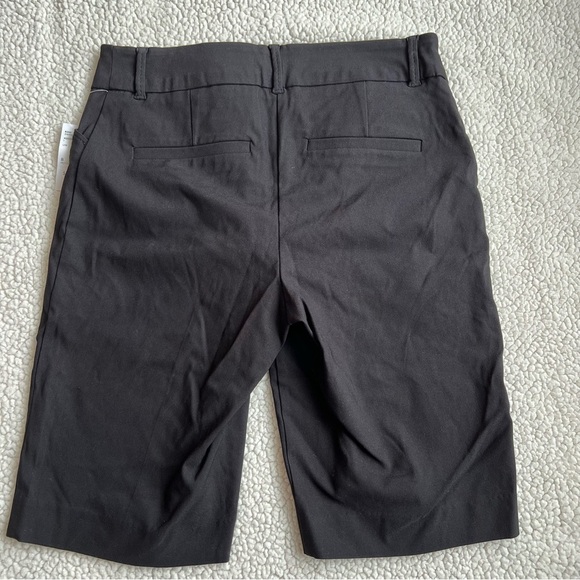 Reitmans High-Rise Bermuda - The Iconic - Picture 9 of 13